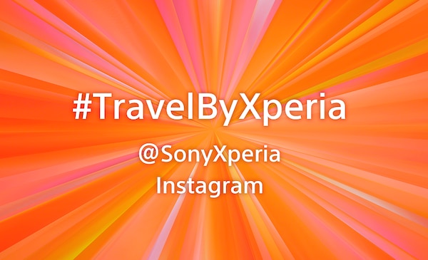 #TravelByXperia @SonyXperia Instagram 配以橙色背景